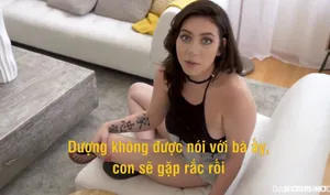 Bố dượng tống tình búp bê của cô vợ vietsub