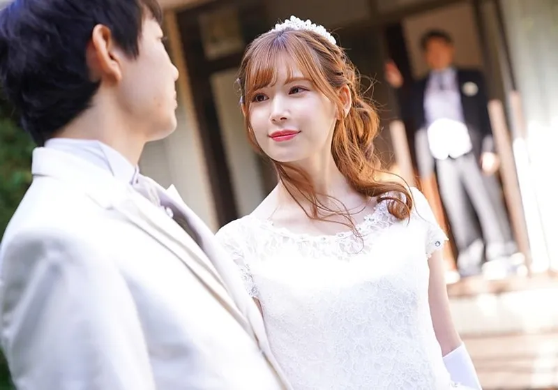 Bố gã chồng chịch vợ của con trai ngay sau lễ cưới của con trai